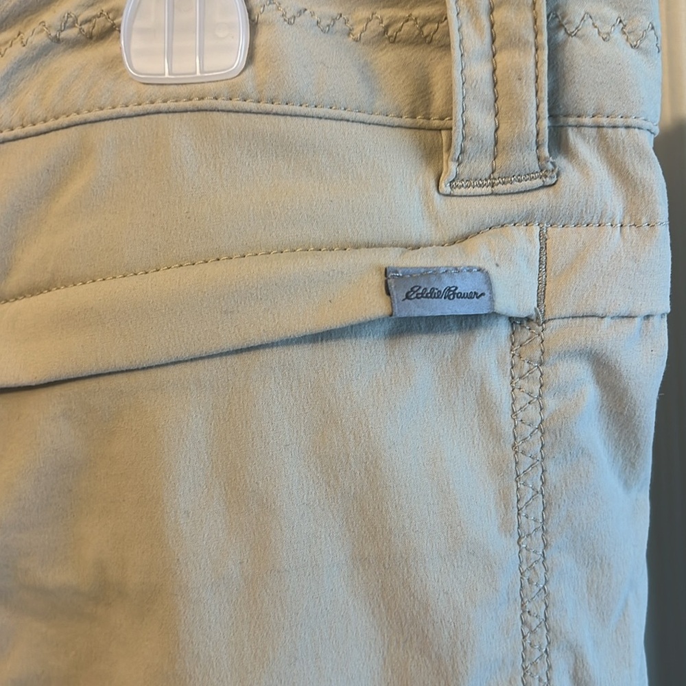 Women’s Eddie Bauer cargo ankle pants
